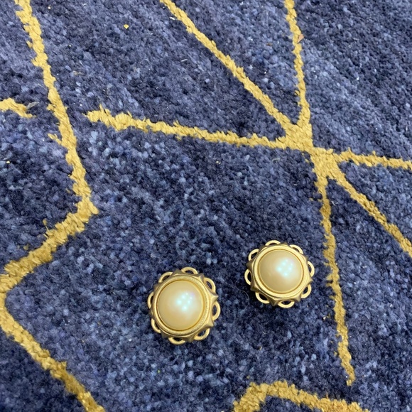 Vintage Yves Saint Laurent YSL Post Earrings w/ Large Round Cream Pearl in Ctr. - Picture 1 of 4